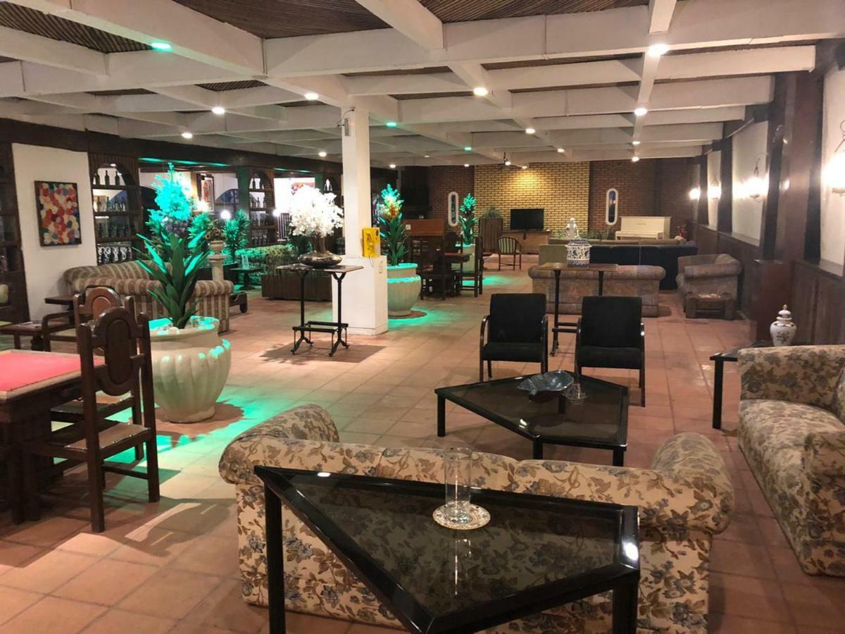 Eduardos Park Hotel Cotia  Extérieur photo